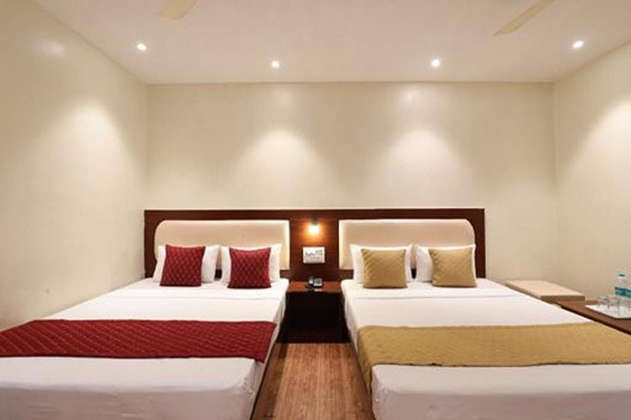 Amrit Hotel New Delhi Exterior photo