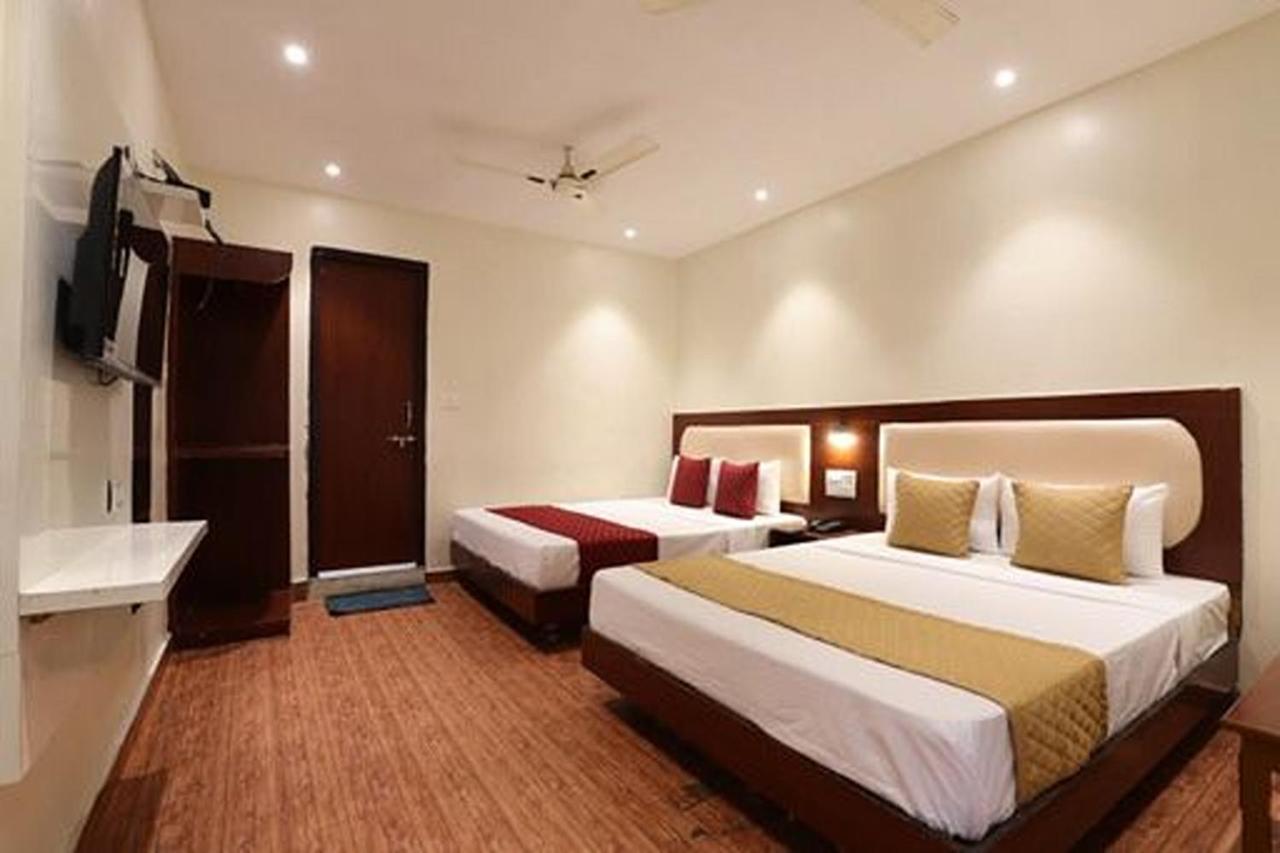 Amrit Hotel New Delhi Exterior photo